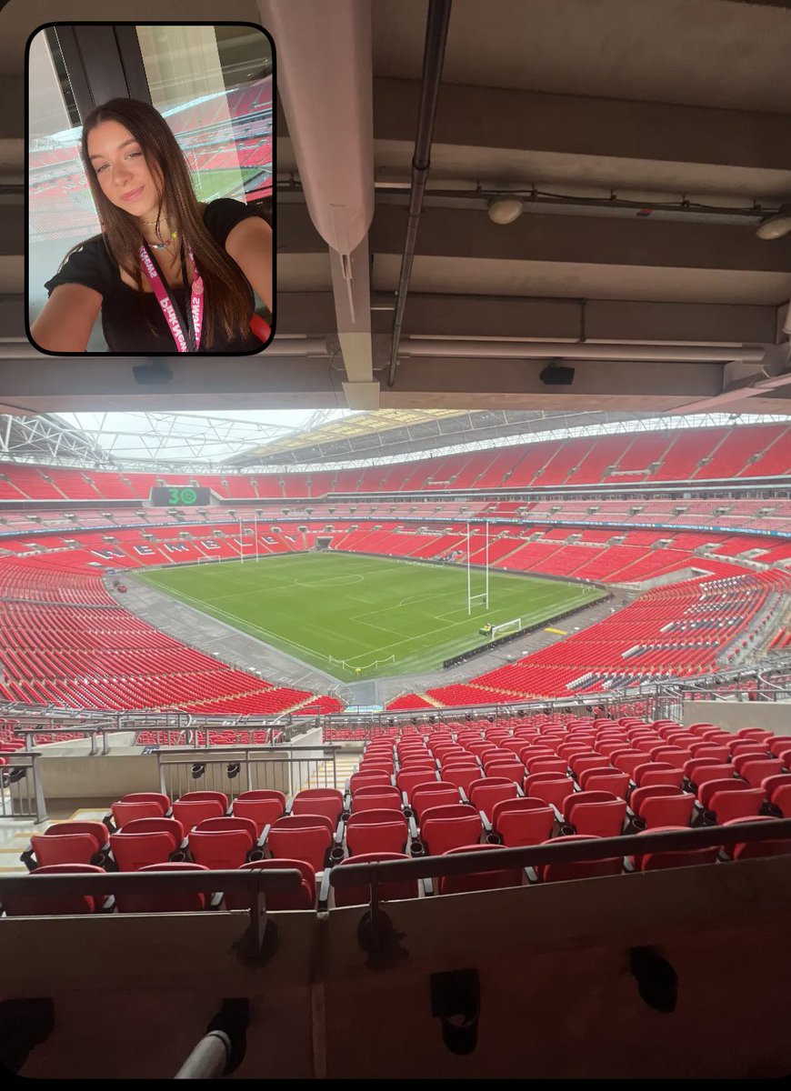 laoise_g's tweet photo. What an honour to be invited to Wembley the day after Chloe Kelly secured England’s place in the quarter-finals 🦁

Thanks to @kickitout for such an engaging panel, celebrating 30 years of fighting for equality and stamping out discrimination in football ⚽️ https://t.co/3WuvvzUeq4