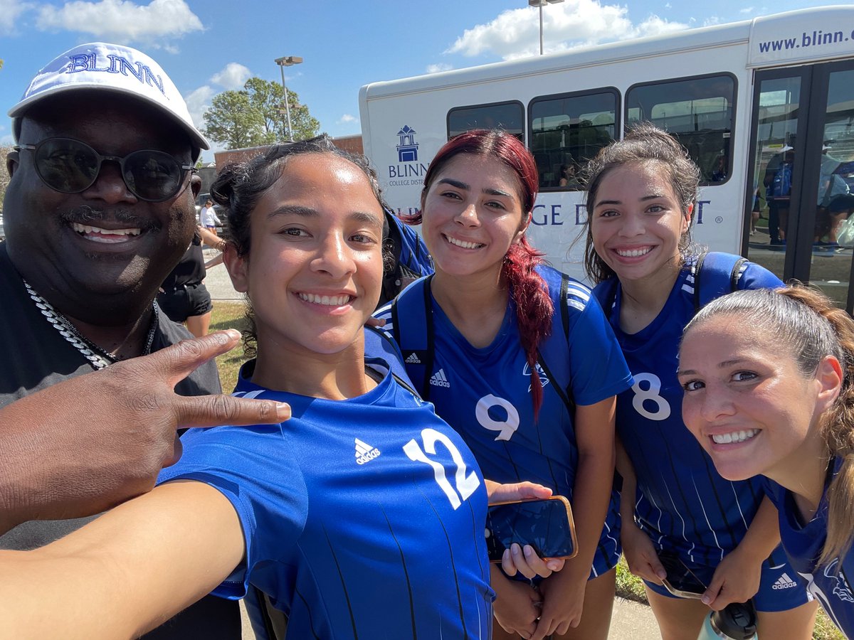Blinn_WSOC's tweet photo. Best part of Blinn is the amazing support!

Thank you @doinit4Jesus for traveling to Prarieview to watch our exhibition match! https://t.co/IYElBYVoqC