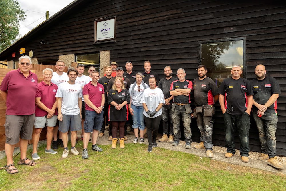 Volunteers from Mears teamed up with the leaders at Worting Scout Hut to complete a host of work on the site with costs of materials funded by a grant from the @MearsFoundation Read more: mearsgroup.co.uk/news/mears-mak… #Partnersforpurpose #Volunteering