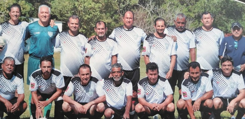 Diario_deColima's tweet image. Férrea lucha por calificar a la Liguilla en soccer Supermáster
#FutbolDelRecuerdo #Supermáster #CampeonatoRegular #LuchaIntensa #BoletosALiguilla #EmociónDeportiva #Álvica #SNTE39 #SNTE6 #CocaCola #CuartosDeFinal #CompetenciaFeroz
Más, en acortar.link/Cpl9Xh