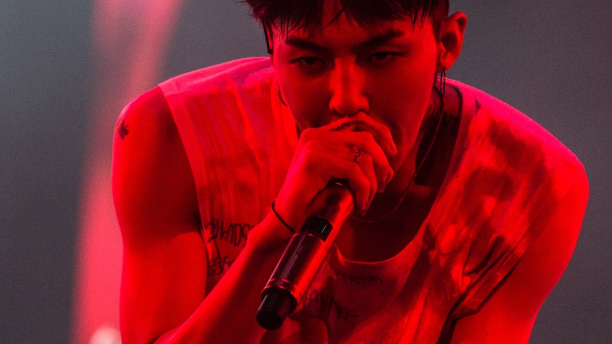 8KLIFE's tweet photo. #GDRAGON remains the only solo idol in history of Korea to have one or more tours exceeding 500K attending. He still owns the biggest two tours by Korean solo artists.

#1. Act III: M.O.T.T.E (654K)
#2. One of a Kind (570K) https://t.co/e9EUTlykGB