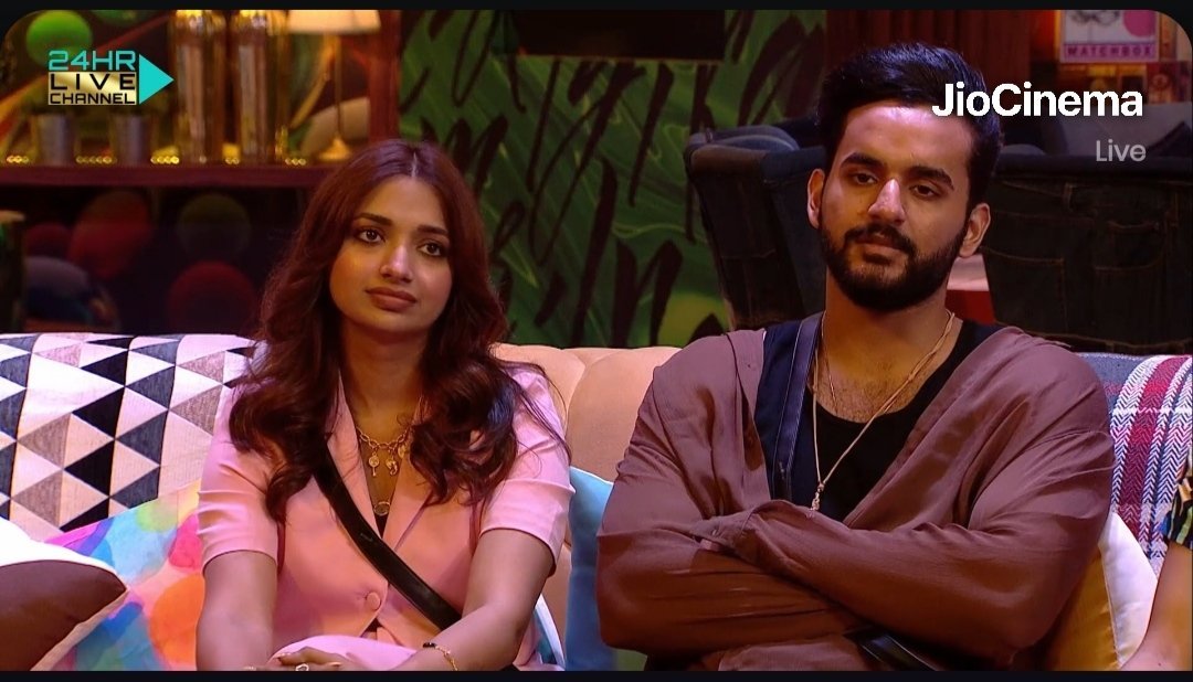 BBTak2468's tweet photo. Guys which duo you like the most?❤️ in Bigg Boss ??

Retweet - Abhishek + Jiya (#Abhiya) ❤️🔥
Like - Abhishek + Manisha (#Abhisha) 🏆👑 

#ElvishYadav #abhisha #elvisha 
#manisharani #fukrainsaan #ElvishArmy𓃵  #biggbossott2 #bbott2 #explore #ElvishIsTheBoss #AbhiYa https://t.co/9aRsqXqVyo