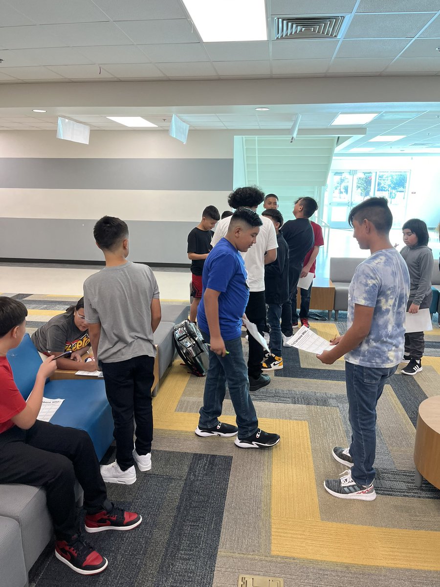 laura_veach's tweet photo. #ccisdstrongertogether #bakerbroncs #broncpride
First Day Bingo! 6th Grade ROCKS!! 🤩 https://t.co/X0MClR9m8J