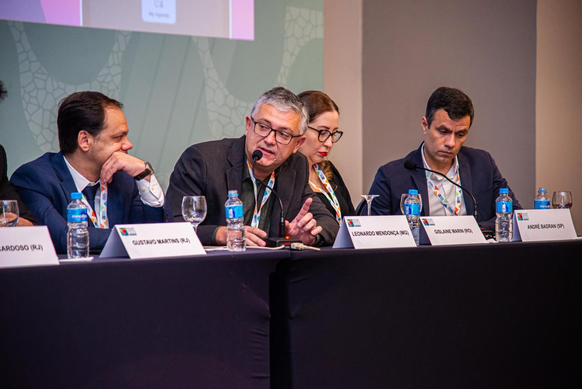 sbhci's tweet photo. Agradecemos a todos os envolvidos !A sala São Conrado da SOLACI-SBHCI2023 foi um espaço de descobertas, aprendizado e intercâmbio de ideias revolucionárias na área da Cardiologia Intervencionista.
#sbhci #cardiologia #cardiopatia #cardiologiaintervencionista #hemodinamica https://t.co/gazTpHFZNh