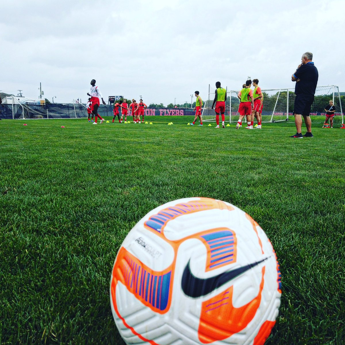 DaytonMSoccer's tweet photo. Back to work. #UDMSOC // #GoFlyers ✈️⚽️ https://t.co/d98rRKGi5R