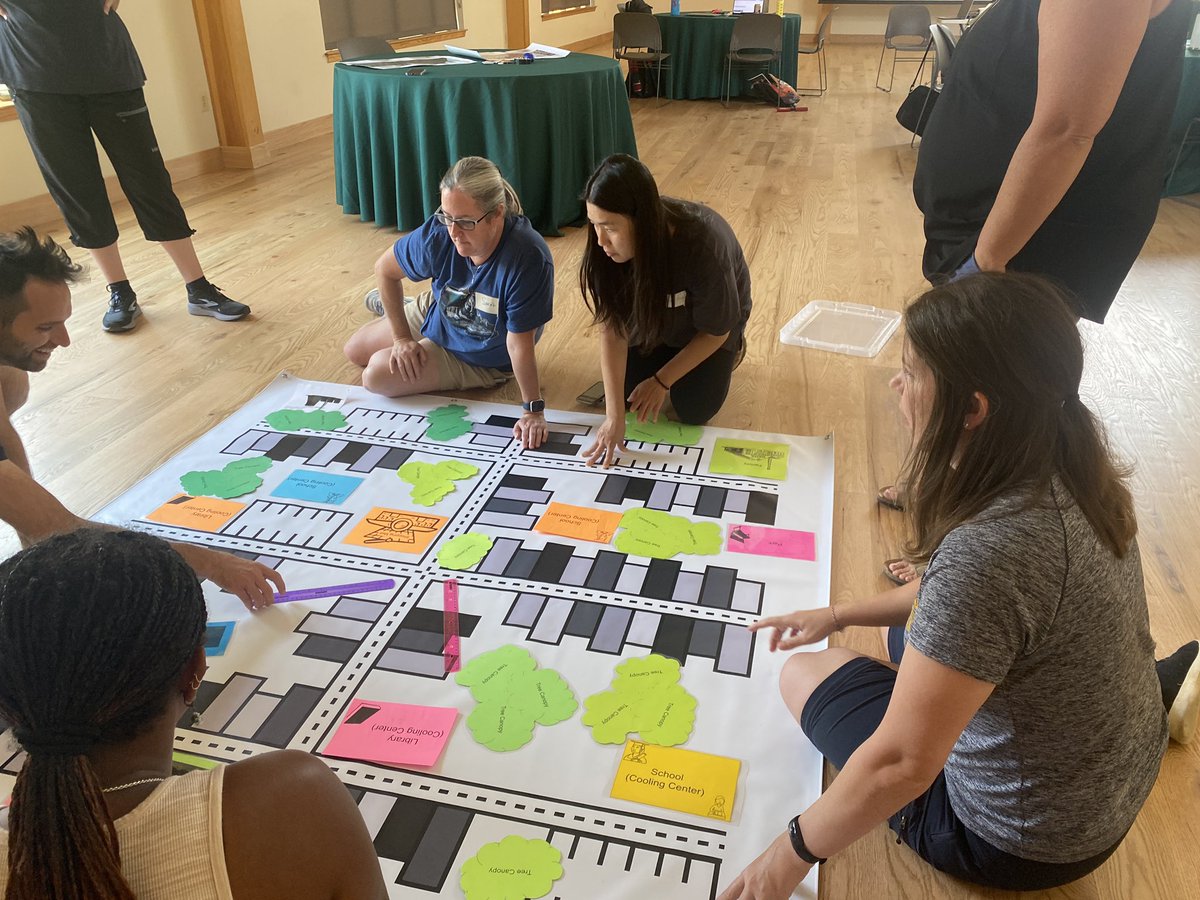AnnStrozyk's tweet photo. Loved working w/@hcpss 6th grade teachers on climate ed!  Starting year #3 NOAA grant! https://t.co/raRCBLOl2J