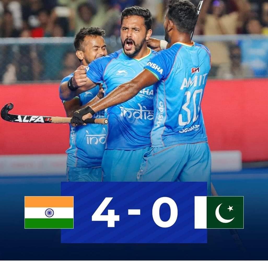 KedarKansanaIND's tweet image. राष्ट्रीय खेल हॉकी✌️🇮🇳🏑

भारतीय हॉकी टीम को बधाई🎊🎉✌️

एशियन चैंपियंस ट्रॉफी में भारत का अजेय अभियान जारी,पाकिस्तान को 4-0 से हराकर किया चैंपियन ट्रॉफी से बाहर।

#heroact2023 
#nationalgame 
#IndianHockey