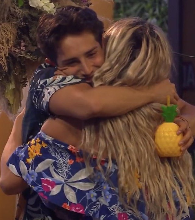 xtasisdanna's tweet photo. Cómo empezaron// Cómo van

Verlos platicar de cualquier cosa, cocinar juntos, cantar, desvelarse, bailar y apoyarse mutuamente fue de lo mejor de la casa, los quiero bastante 🤍🤍

#LaCasaDeLosFamososMx https://t.co/ilFR0VDB1Y