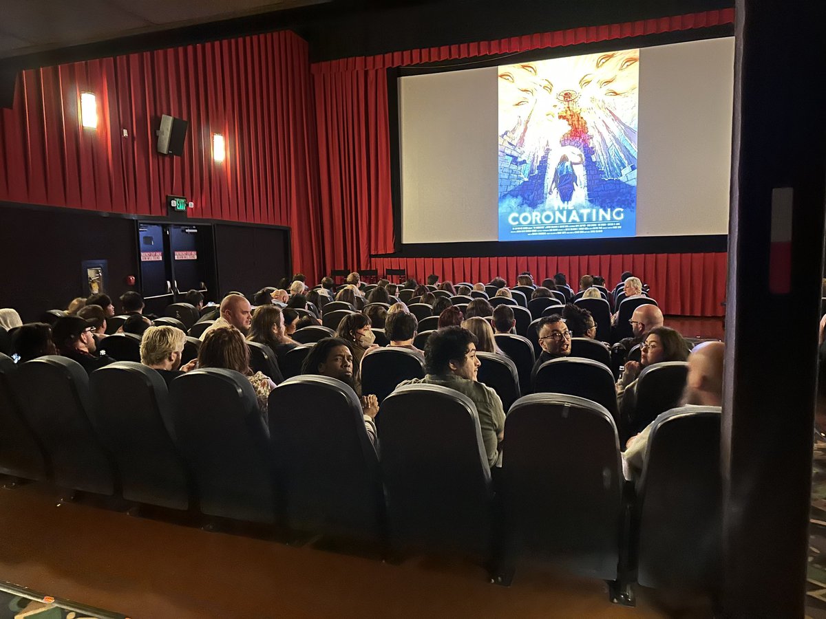 S·E·R·V·I·U·S👻 tweet media