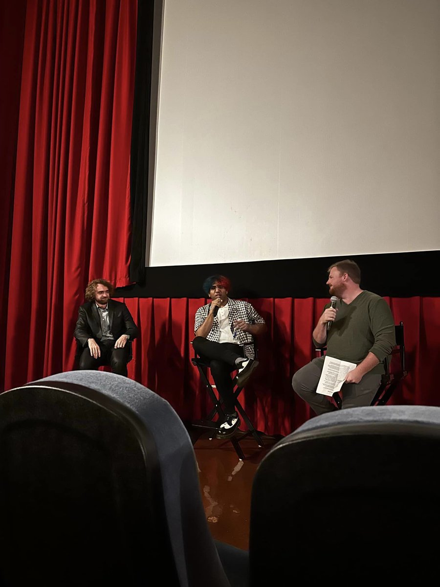 S·E·R·V·I·U·S👻 tweet media