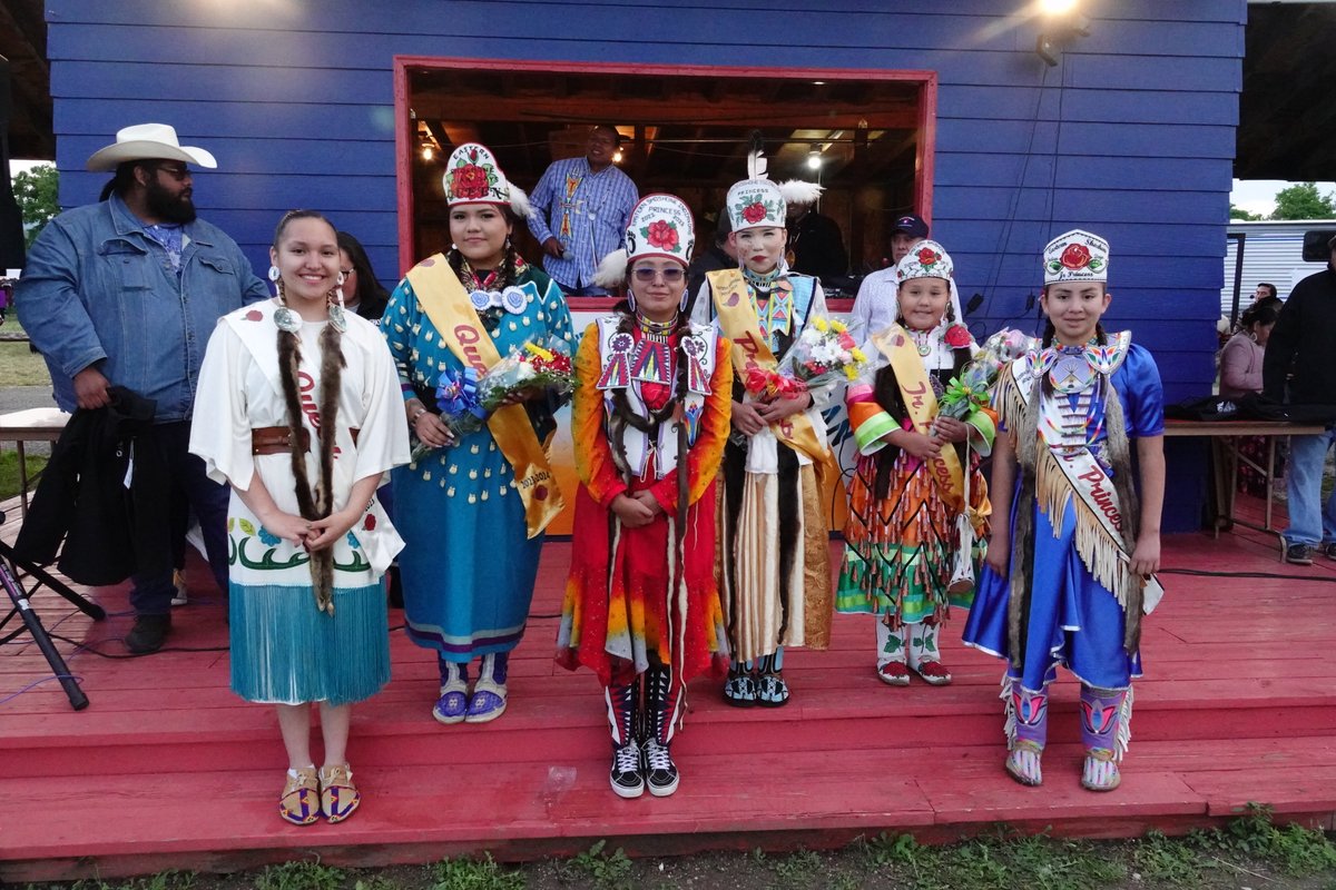 alejsilva's tweet photo. Out of the thousands of photos taken by the EST, here's 4 from this year's 63rd Annual Eastern Shoshone Indian Days Powwow in Fort Washakie, Wyoming 😀 See you again next year on the powwow trail... https://t.co/OlRsyyKyog