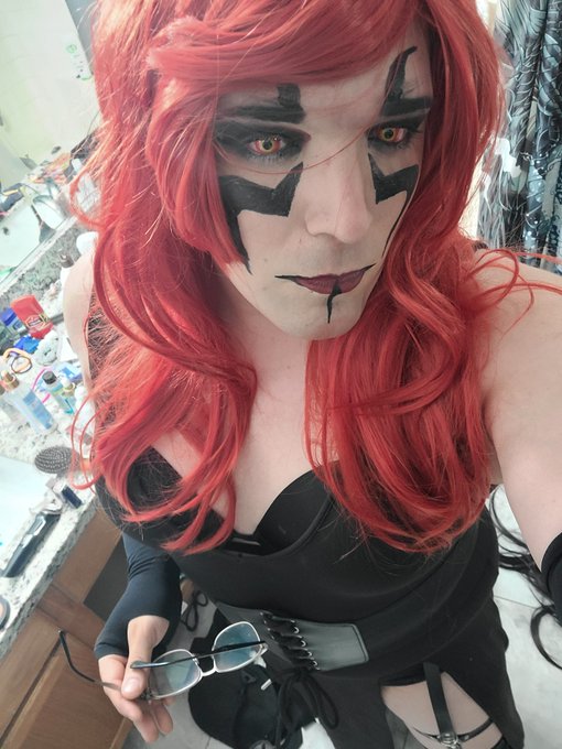Went to a friends party where we had to dress up as her. My outfit was pretty fun. https://t.co/FFYD<a href="/tag/newprofilepic"class="tags"><span>#newprofilepic</span></a>
