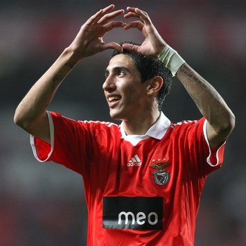 SLBenficaDepre's tweet image. Intemporal 🫶