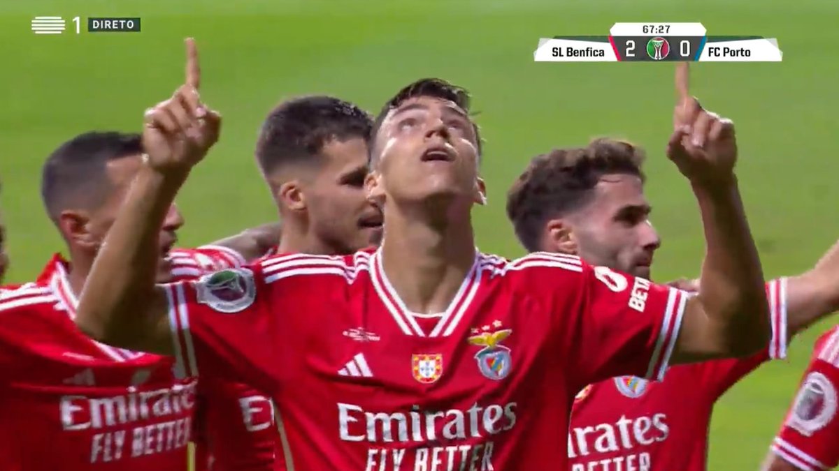 Saído do banco, Musa faz o 2-0 para o Benfica!