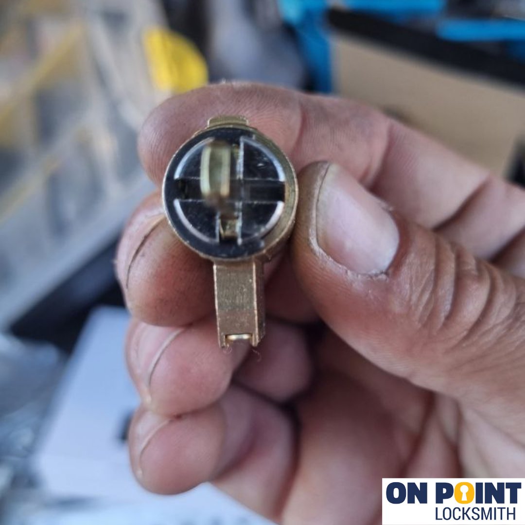 Secure Your Business: Expert Commercial Lever Rekey in Coquitlam! 🔐🔐

Contact us ➡️ onpointlocksmith.ca/contact-us-onp…

#locksmith #onpoint_locksmith #commercialdoors #lockrekey #coquitlambc #Vancouver