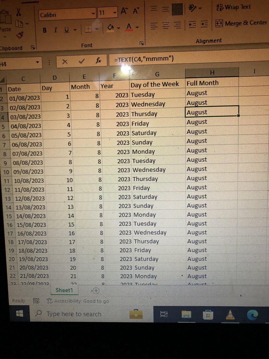 shs_unknwn's tweet image. Day 3: I learnt how to use flash fill and how to create a calendar using the SEQUENCE function.
#100DaysofDAwithDatakliq