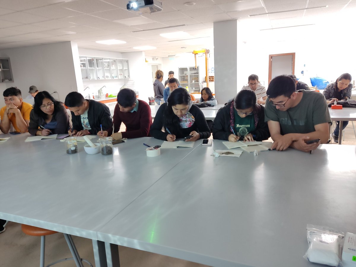 ander_sac_'s tweet photo. Those samples were analyzed during the second day using the portable X-Ray Fluorescence (pXRF) spectrometer where the students contrasted the obtained results with previous analysis made by 7th-semester Ikiam students in an area without anthropogenic intervention around Ikiam. https://t.co/3Q71kGgans