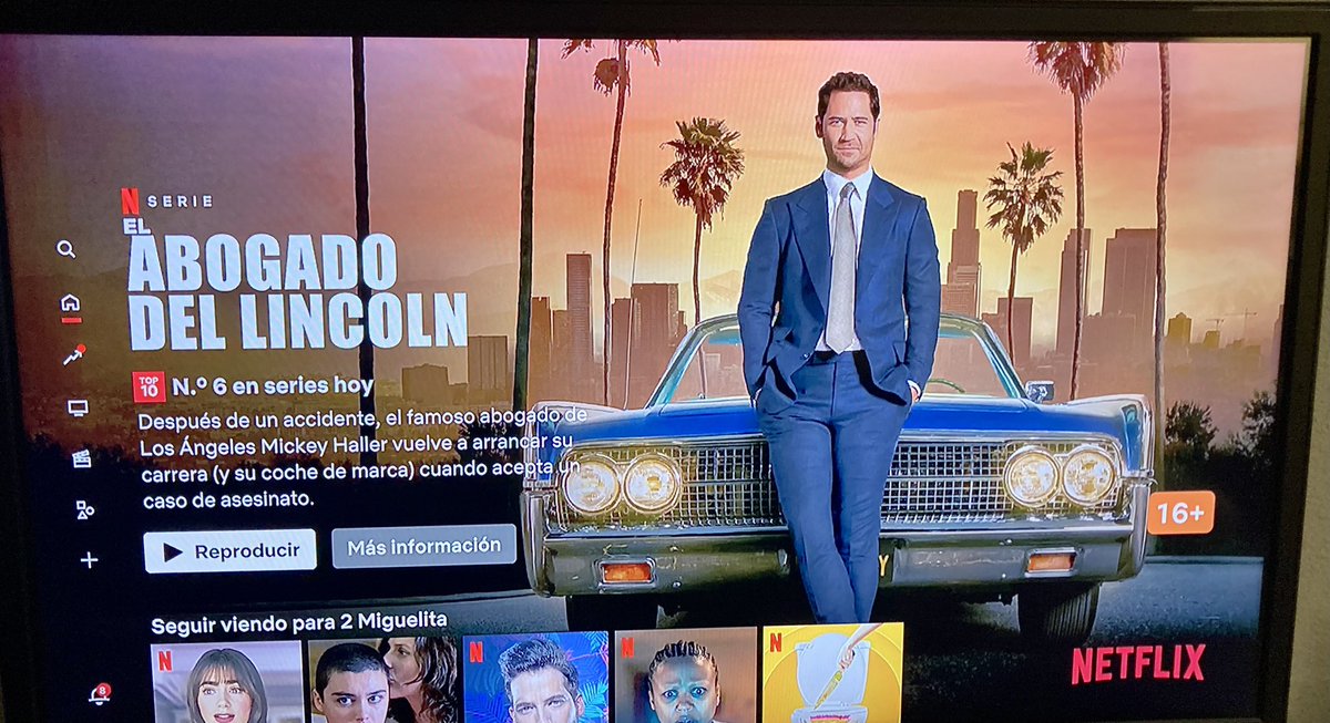 CarlitosTebas's tweet photo. Pues no es ni del presidente, ni es histórica, es… ¡Un coche! 
Qué decepción @ComradeMigofe https://t.co/2U8i3OUNfq