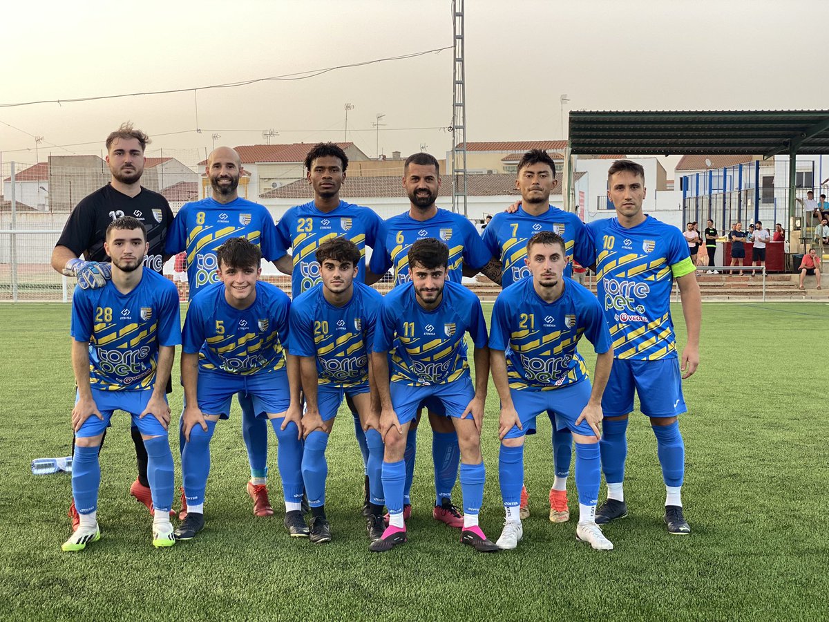 CATorremejia's tweet photo. PRETEMPORADA!

@CATorremejia 2-2 @CDExt1924 

Buen primer partido contra un buen rival!

Goles de:

Juan Moreno
Francisco Rodríguez 

#JuntosSomosMasFuertes 💙💛 https://t.co/Zn86ufVfdQ