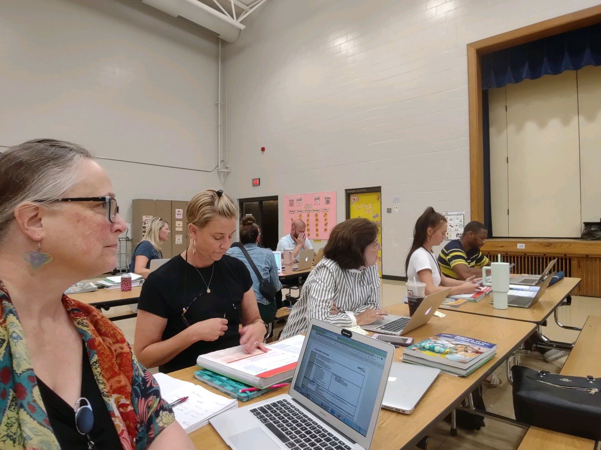 OPS_Belvedere's tweet image. Grade-Level TEAMS were busy today, diving into our new social studies curriculum! Great things are ahead! #readysetglow