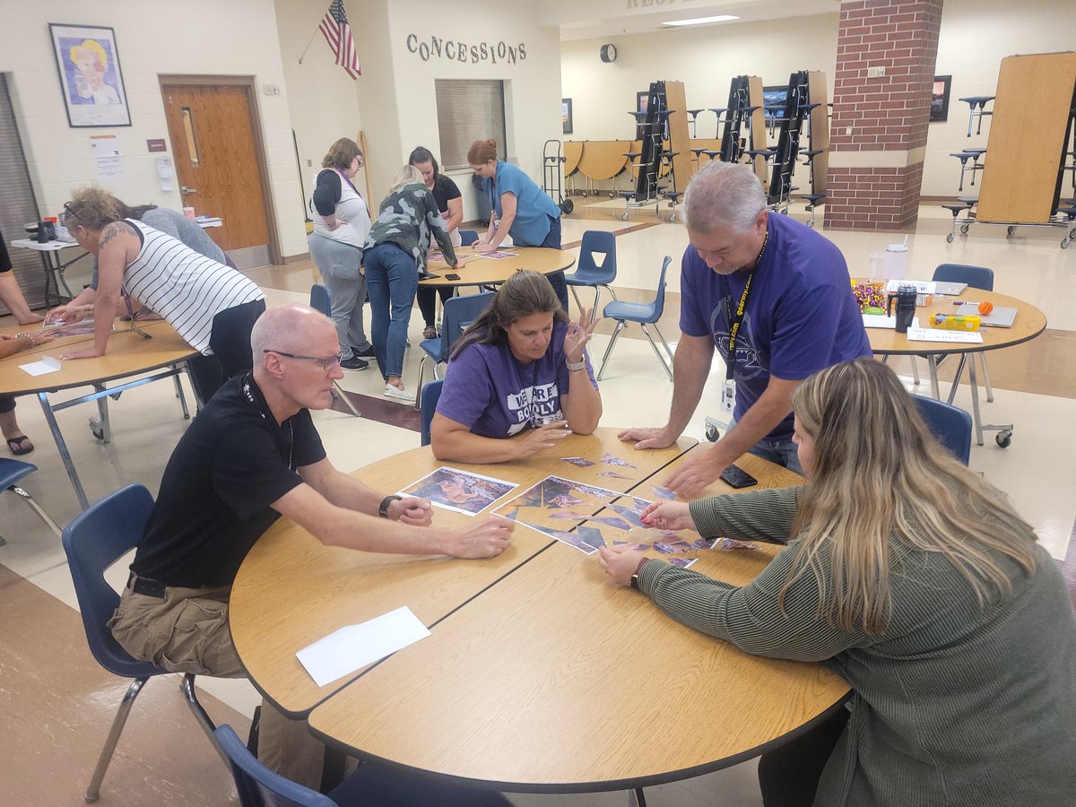 GibsonSTSEd's tweet photo. I am very excited to get to work with a great group of educators invested in making learning fun and engaging for the students at @WestridgeMiddle!

@tracyjake712 @KaylaWichman1 https://t.co/QwjnIWQMZv