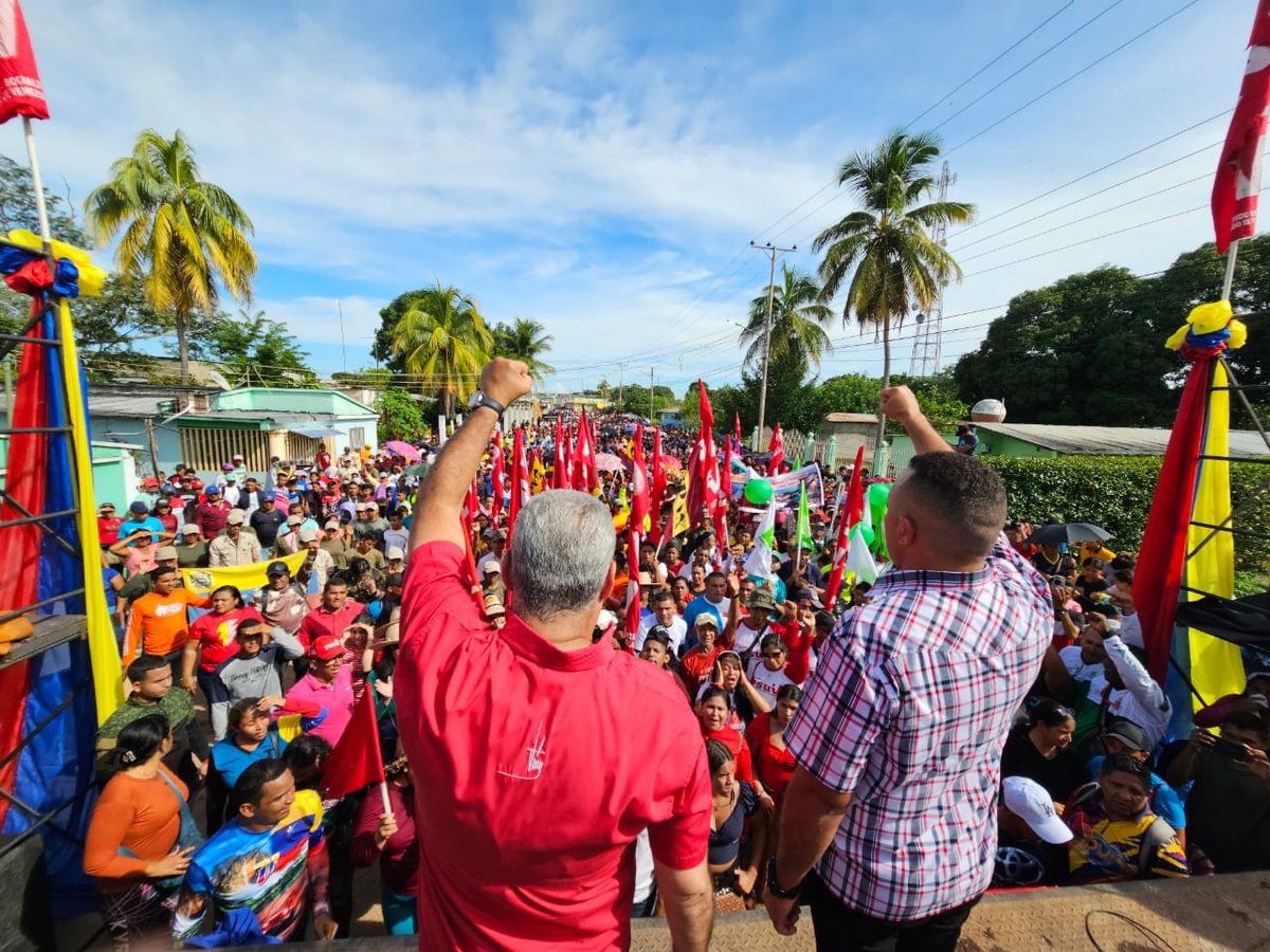 Apure, pueblo querido y heroico. Mi abrazo y respeto a esa voluntad y gallardía de siempre estar dispuestos a vencer en todas las batallas. San Juan de Payara, tierra rebelde del Negro Primero, en la calle ¡Por la esperanza y el futuro de Venezuela! ¡Juntos, venceremos!