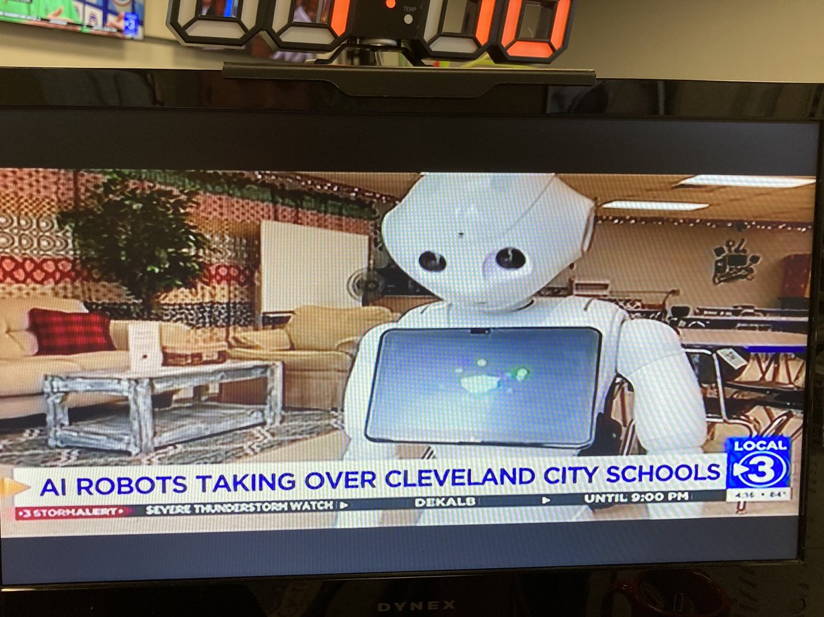 gregglover3's tweet image. And so it begins. I hope you’ve heeded my repeated warnings. #robotapocalypse #robotoverlords