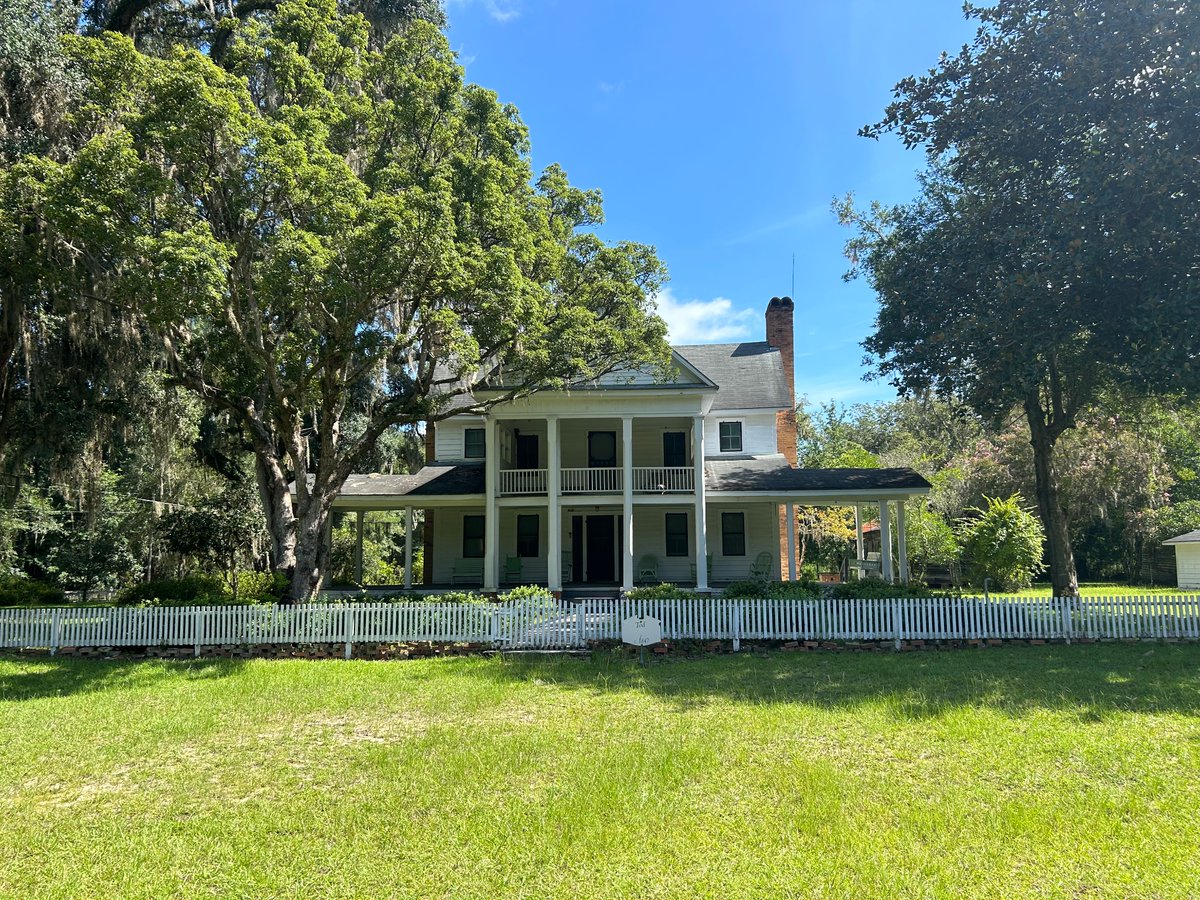 The Orchard Keeper tweet media