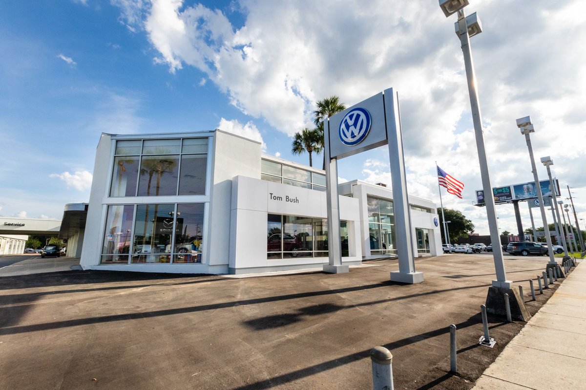 Searching for a job? 👀 We are looking for someone to join our award-winning team as a Service Advisor at our VW store! 🚗

More details: ow.ly/tYPy50Pwe2r

#VW #JaxDubs #TomBushFamily #JaxJobs