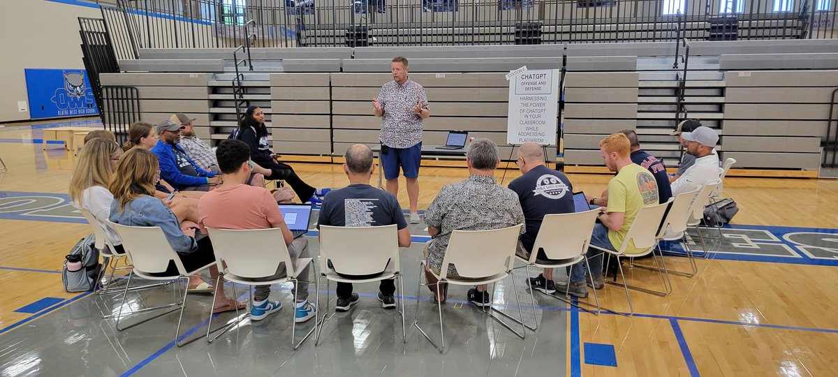 ADNovacekOPS233's tweet photo. Vendor style PD in the gym this afternoon! It was awesome! #opsforwardtogether @MaBlackOW https://t.co/lBAValopYr