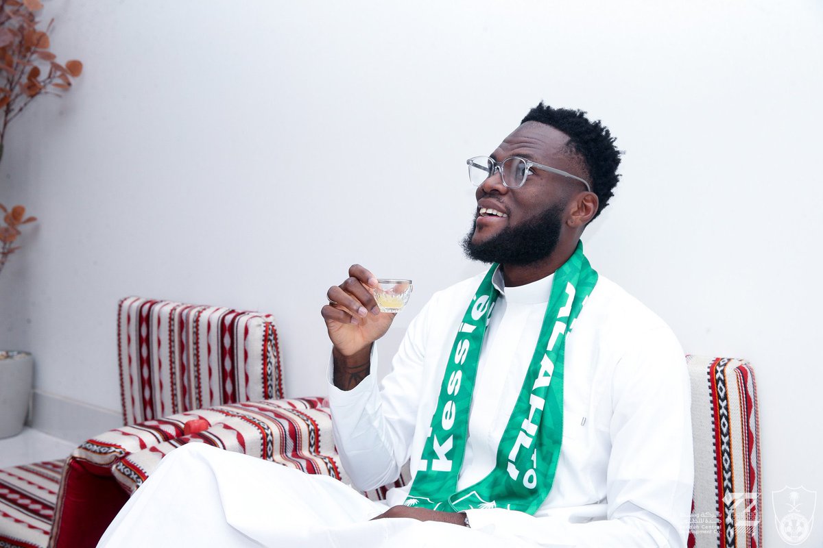 ALAHLI_FCEN's tweet photo. 🫡🤩

#WelcomeKessié https://t.co/ZjQZR1L8k0