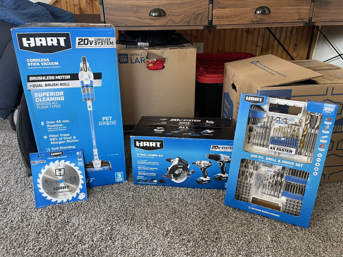 Prof_Fill's tweet image. @harttoolsusa Be sure to give the sales rep in Western PA a promotion she was more than helpful today at the Delmont Walmart! #DoItWithHART