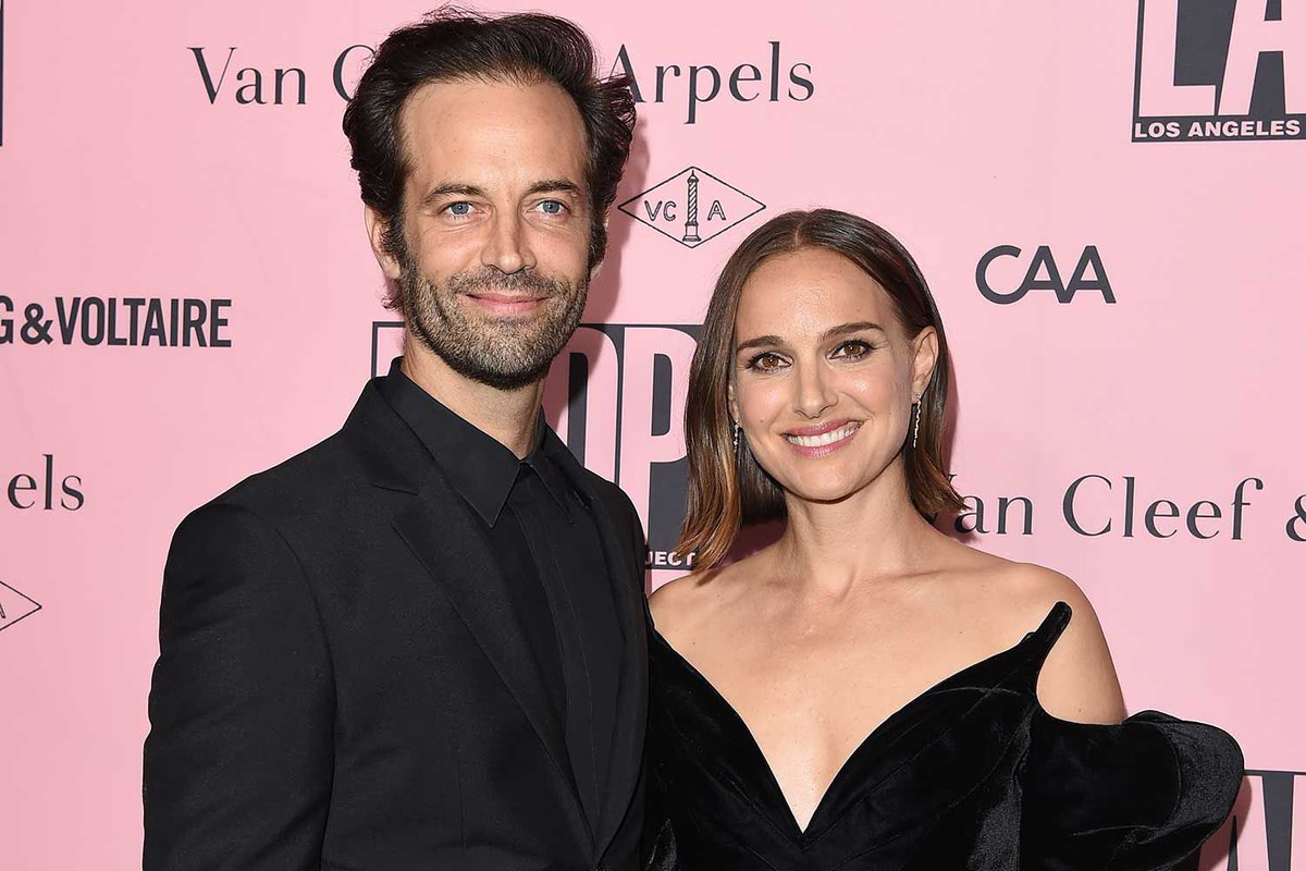 bolsoregrets's tweet photo. Impressionada com a audácia desse Megamente em trair logo a Natalie Portman. 

A testa tão grande que o cara sonha em IMAX só pode. https://t.co/VGDqR6QSLo