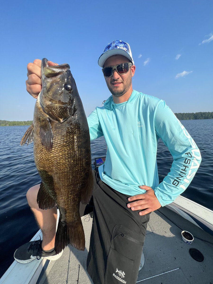 . Watch our latest video to see us in action, using flukes, xraps, and drop shots to catch the elusive smallmouth bass! 🎣📽️ #LakeSimcoeAdventures #FishingFun #CastingChampion 

youtu.be/f5JDKlpVv3A