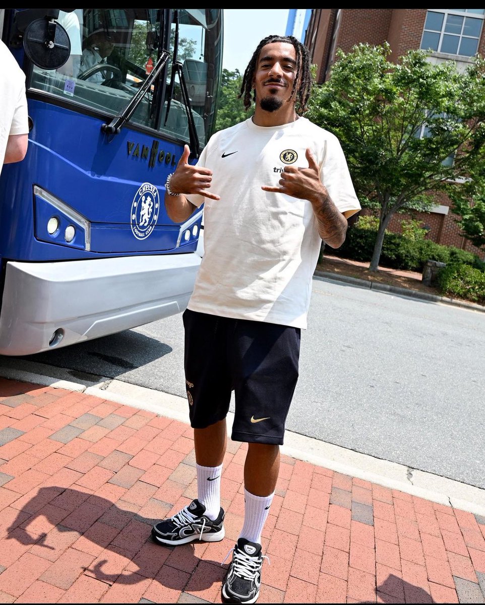 malo_#PS tweet media