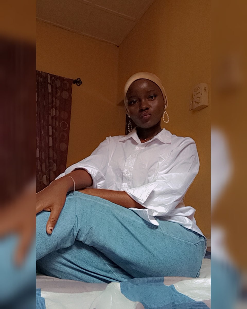 MirahKhimirah's tweet photo. #Feeling25🎊
🎈
Happy birthday to me🎂
To a kind heart and an amazing being❤
I love you so much 😘😘 https://t.co/41AJuVwA1O