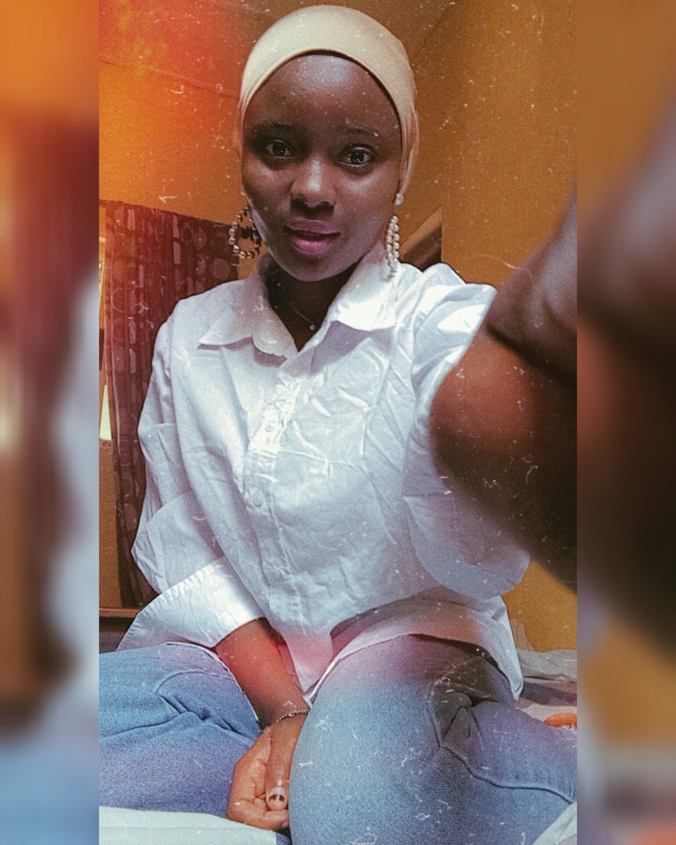 MirahKhimirah's tweet photo. #Feeling25🎊
🎈
Happy birthday to me🎂
To a kind heart and an amazing being❤
I love you so much 😘😘 https://t.co/41AJuVwA1O