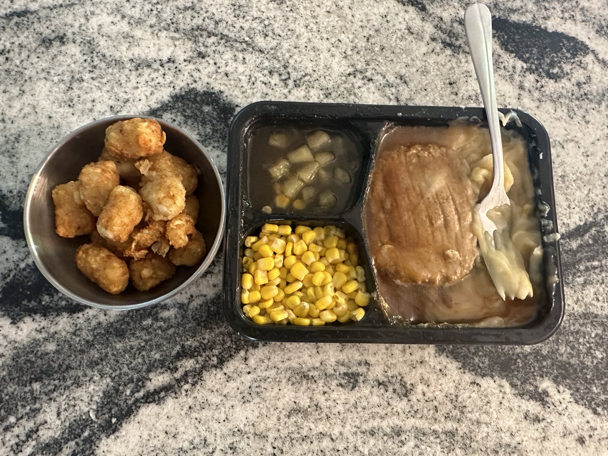 Junior 🌊 tweet media