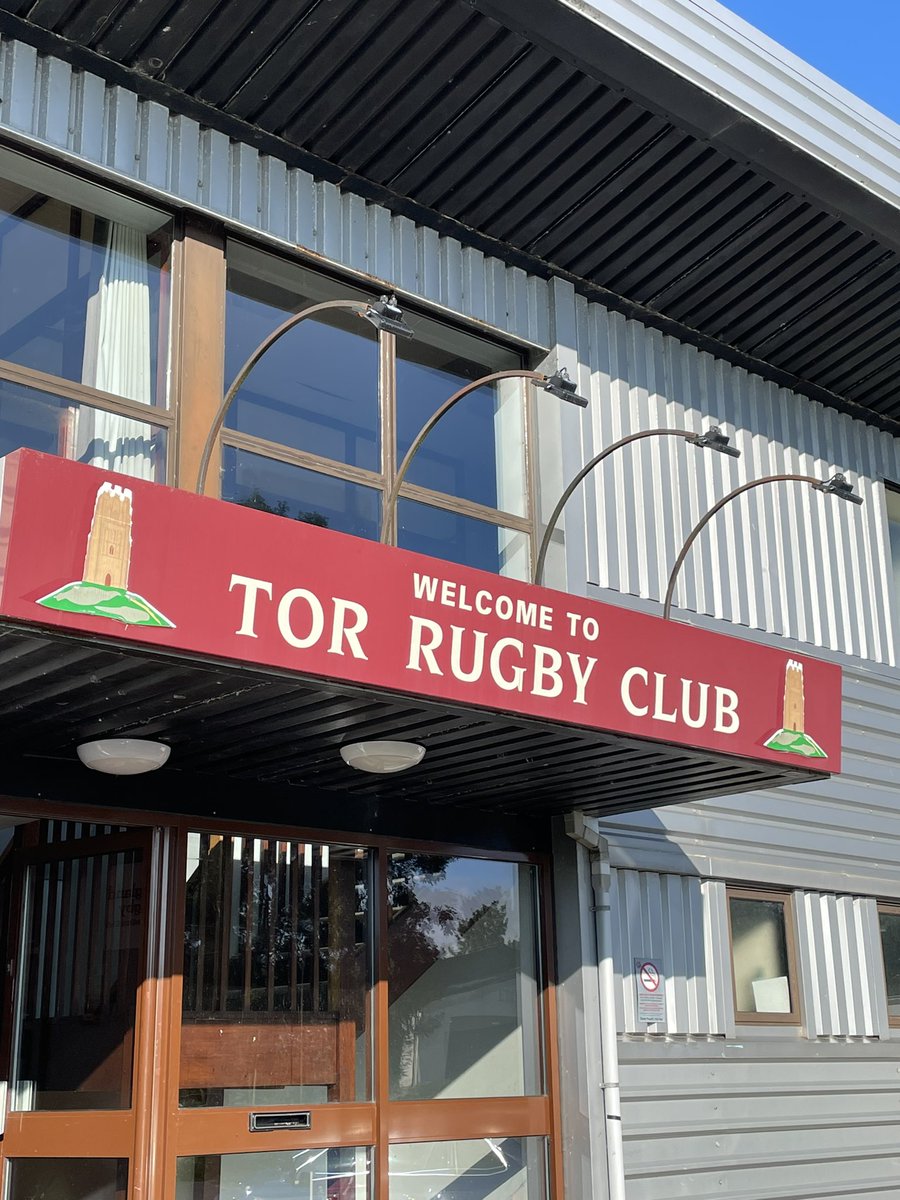 rfuswestgamedev's tweet photo. Great #TackleSafe Clinic @Tor_Rugby_Club tonight with coaches and referees from @SomersetRFU @SomerRugbyRefs 
Some great discussions! #RugbySafe #TackleHeight #Activate 
Thanks to all who attended and the players who took part

@RFU
@RFU_GameDev https://t.co/xqlnzL7ELv