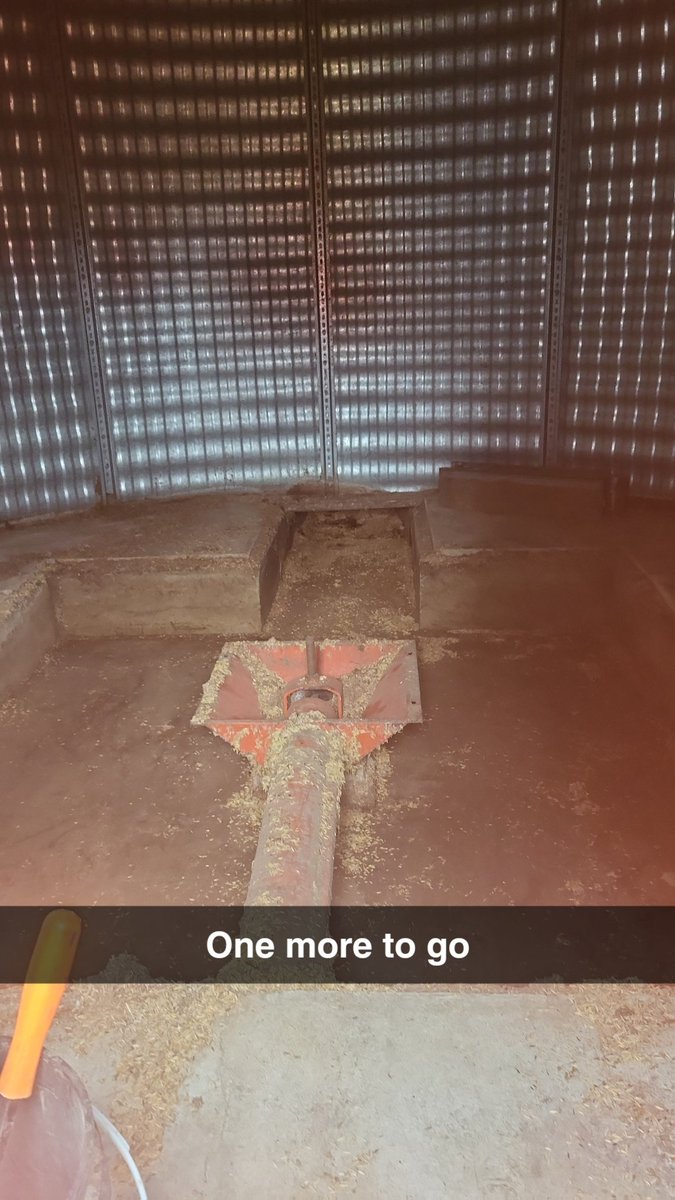 huzzysr's tweet photo. Air floor hadn't bin used for some time amazing how much stuff got underneath https://t.co/H0BG5UxuwD