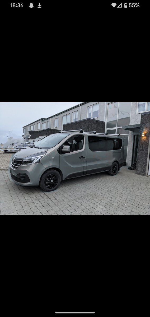 kariarnar's tweet photo. @hugihall þetta sleppur, það þarf ekki meirapróf á 9 manna Renault Trafic þ.a. þú getur alveg bætt 3 börnum við #70mín @simmivil https://t.co/juBrhaDm6f