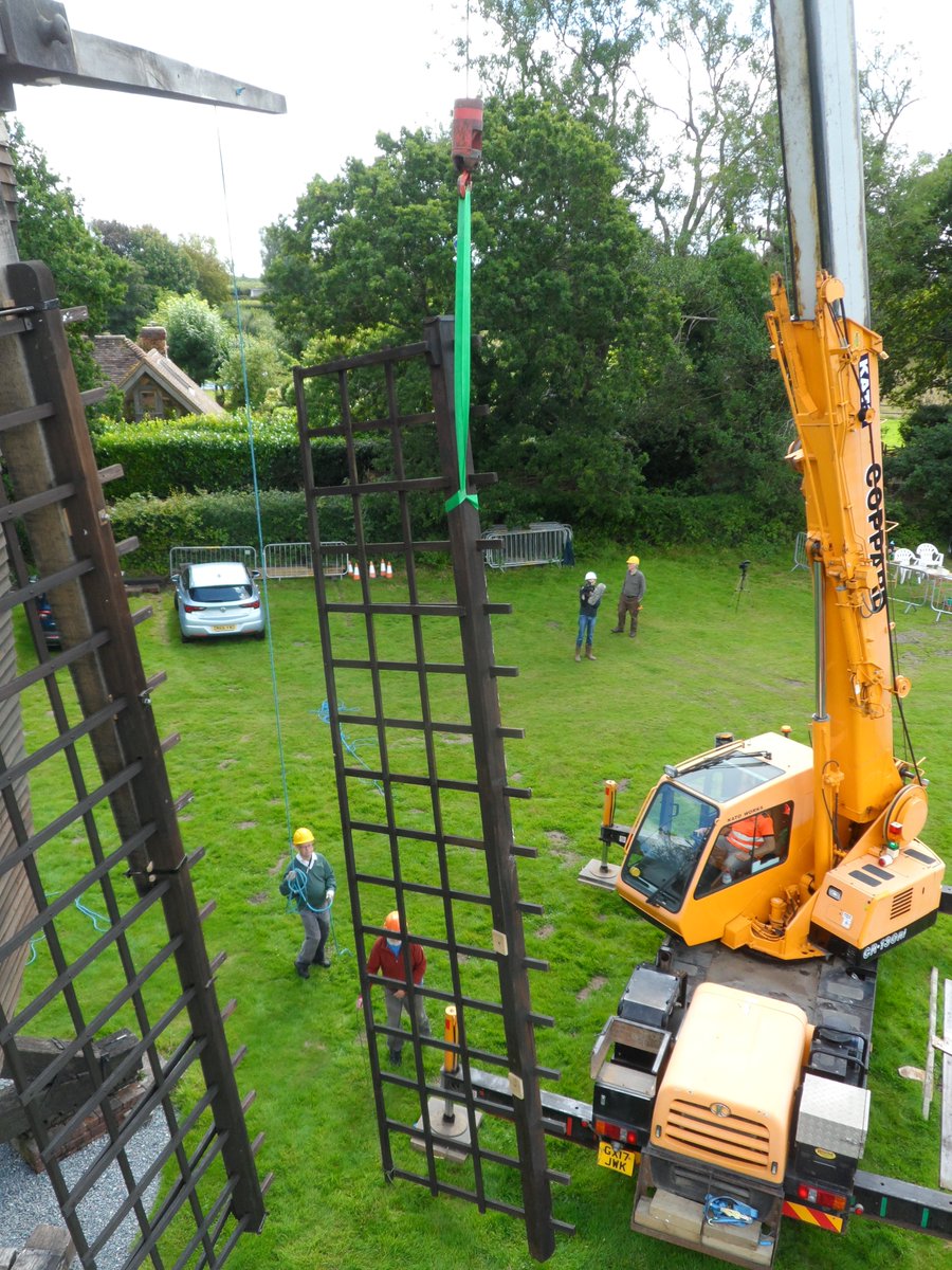metcas's tweet photo. @HUTCTV @UKwindmills @AboutEG @ludgatelarry Views from the top! https://t.co/fEjdYMPUXm