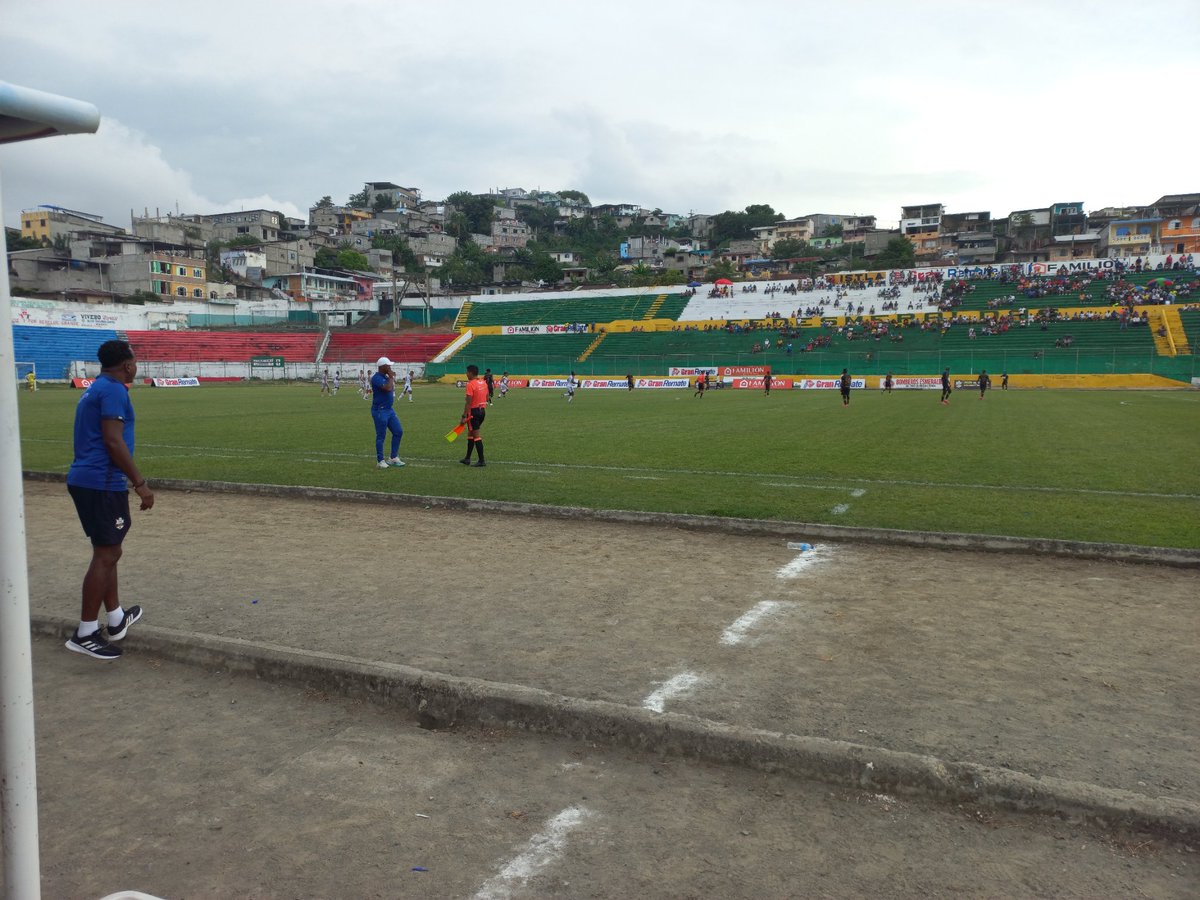 SirSecondCastle's tweet photo. Final del partido Vargas Torres 1- Cuniburo 1 https://t.co/DwVkIdoZO4