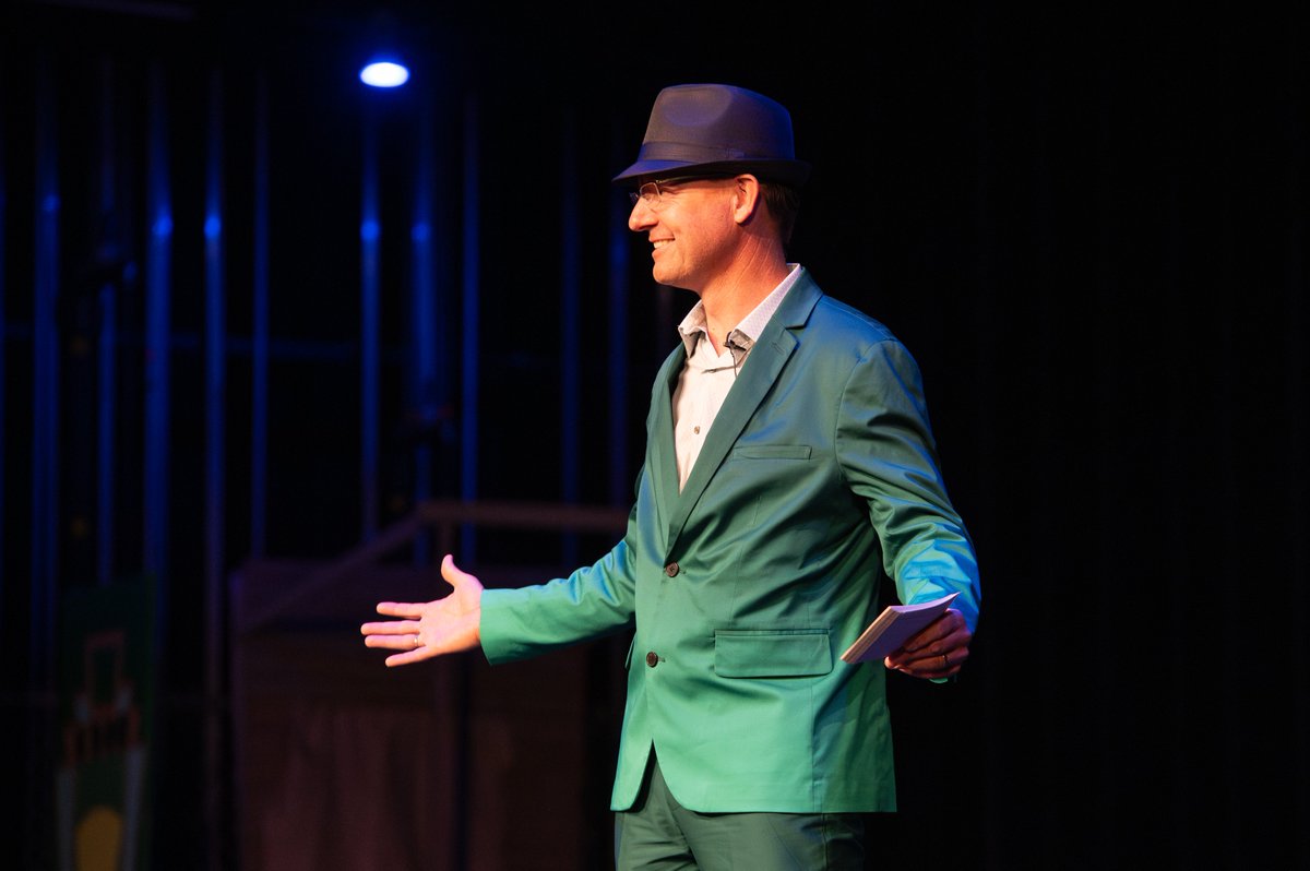 During Convocation this morning, #1LISD staff were welcomed back for the new school year and inspired by the reminder that we all have a heart, a brain and the courage to succeed each and every day.

#NoPlaceLikeLISD 

Full gallery: bit.ly/3OlSY6M