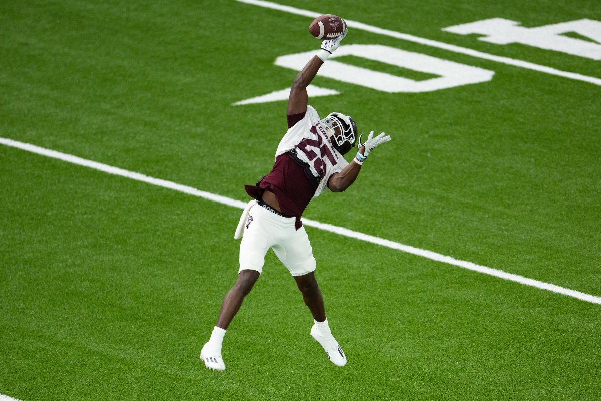 AggieFootball's tweet photo. great day to have a great day 👍

#GigEm https://t.co/vPpqg5sfIo