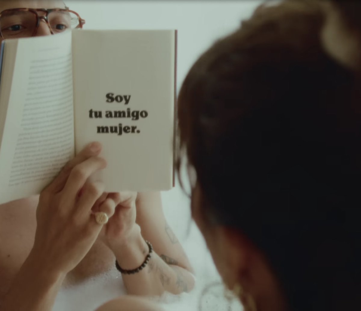 Momentos Wacha Checa. 

youtu.be/JQdhFYPpdYw