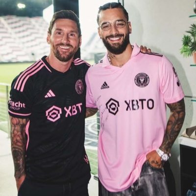 tq__m's tweet photo. #NewProfilePic https://t.co/xyFUx2eXTF