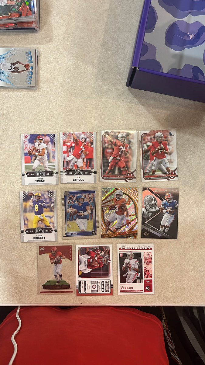 Terrapincards's tweet photo. If there are any stack sellers or eBay sellers that are interested in a lot that just became available, let me know.  175 cards, mostly color and rookies.  Plus some nice top loaded cards.  $70 shipped.  All cards penny/Toploaded.  Shipped in box. @sports_sell @CardboardEchoes https://t.co/qwhO6yVB8O