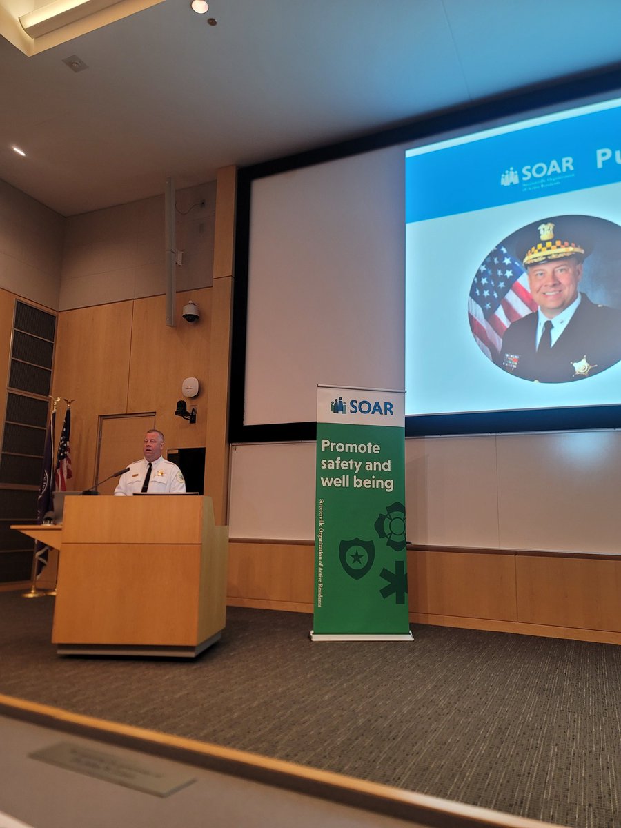 ChicagoCAPS18's tweet photo. 18th District Commander Michael Barz, Cook County Sheriff Tom Dart and Magnificent Mile Assoc. Director of Security Daniel O'Shea at SOAR's Public Safety Forum. @ChicagoCAPS18 https://t.co/vB2wvq8CJK