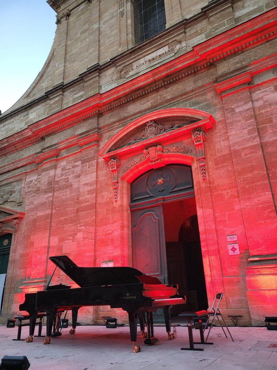 [En direct] d'une tournée de concerts du Festival de <a href="/PianoLaRoque/">Festival Piano</a> d'Anthéron, dans le village d'Aurons, puis dans la commune de <a href="/lambesc/">Lambesc</a>, avec tout le plaisir de partager cet événement grâce au <a href="/departement13/">Département des Bouches-du-Rhône</a>
<a href="/MaRegionSud/">Région Sud</a> 
<a href="/Majorite_Sud/">Notre Région d’Abord</a> 
<a href="/Renaissance__13/">Re𝗻𝗮𝗶𝘀𝘀𝗮𝗻𝗰𝗲 des Bouches-du-Rhône</a>